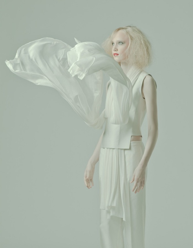 Exp. No I VOID by Yvonne Laufer in THISISPAPER MAGAZINE yl ExpI 1 2 Exp. No I VOID by Yvonne Laufer in THISISPAPER MAGAZINE